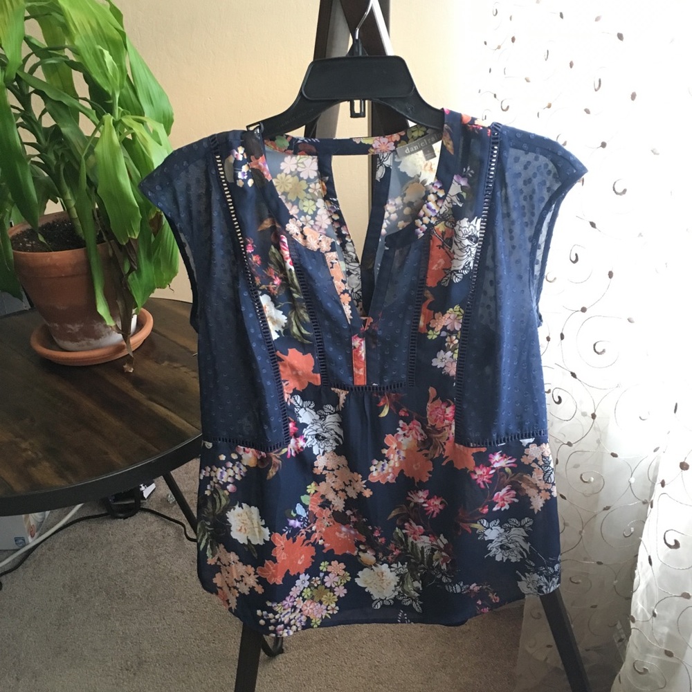 Daniel Rainn floral blouse